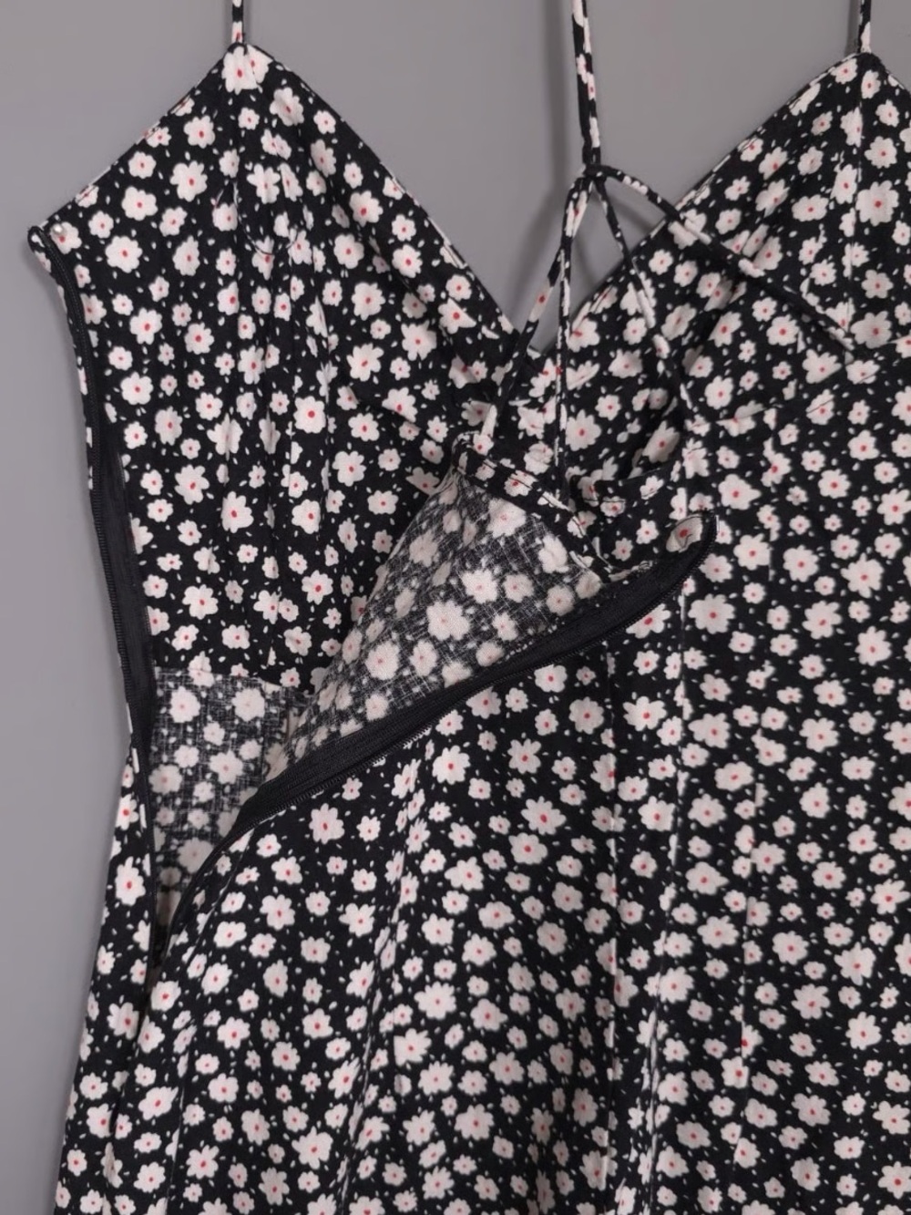 Zara Floral Spaghetti-Strap Midi Dress in Black and White Size Medium NWT - Picture 6 of 10